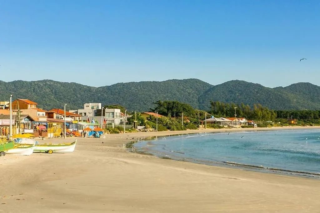 Modernos Chales A 90 Metros Da Praia Florianopolis 0*,  Brazil