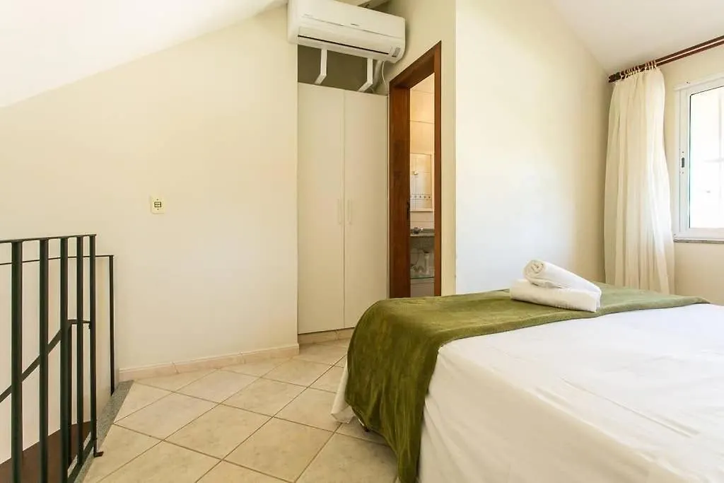 Lindos chalés a 150m da praia Florianópolis Сasa de vacaciones