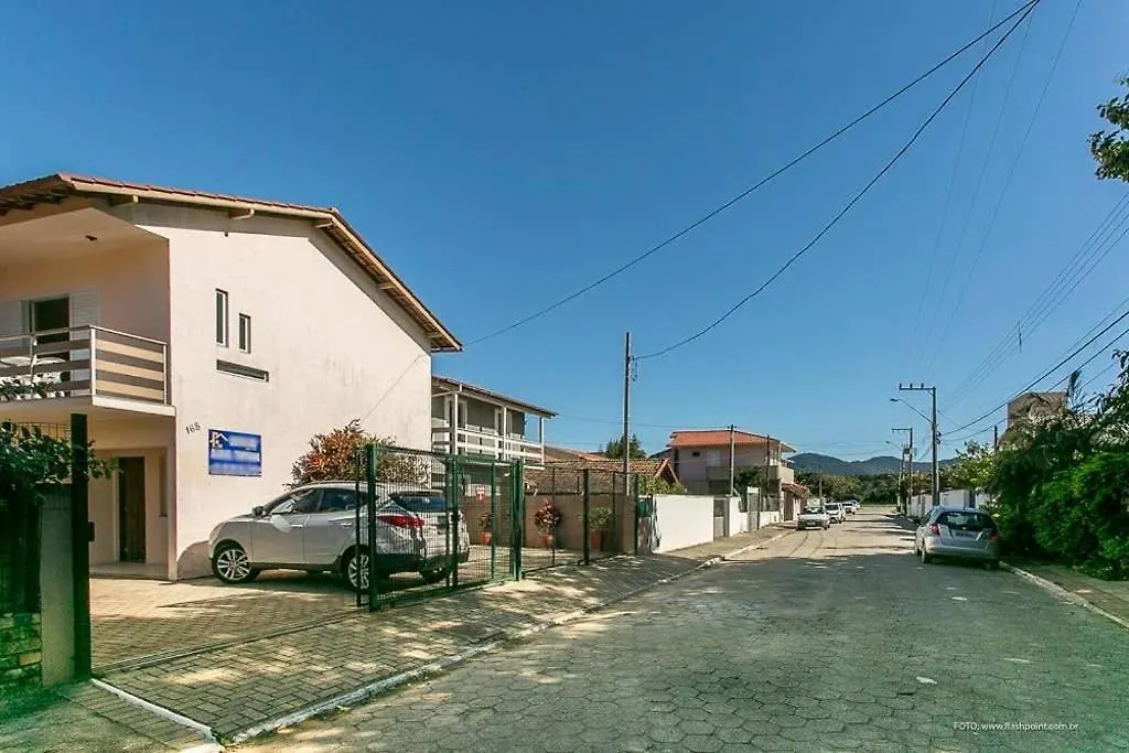 Сasa de vacaciones Lindos chalés a 150m da praia Florianópolis